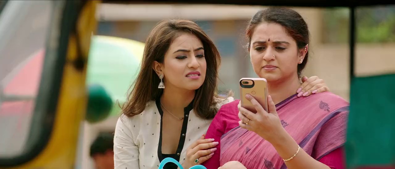Paisa Vasool (2017) WEBRip Hindi + Telugu 720p x264 AVC HE-AAC 2.0 CineVood.mkv.0003